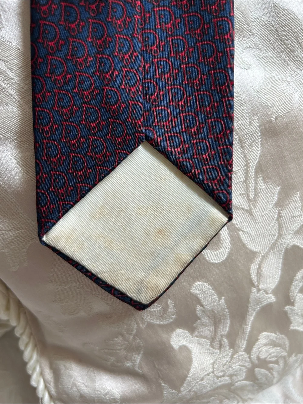 7063. Vintage Christian Dior Cravates Navy Red Monogram Silk Tie USA - Picture 3 of 5